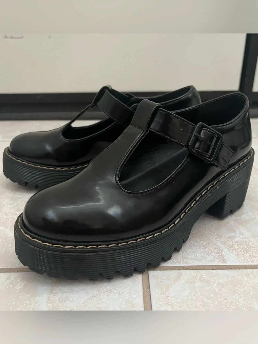Madden Girl Hollyy Platform T-Strap Mary Jane Shoes - Size 6.5